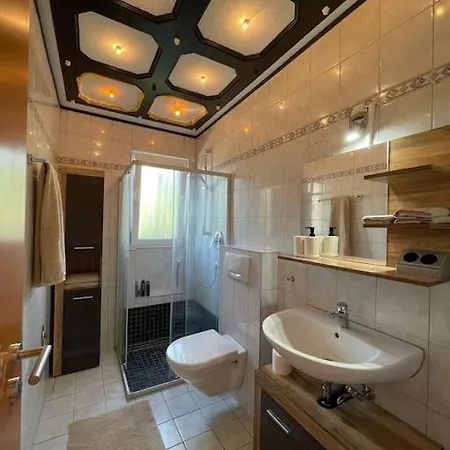 Gemuetliche In Fuer 5 Gaeste Nickenich